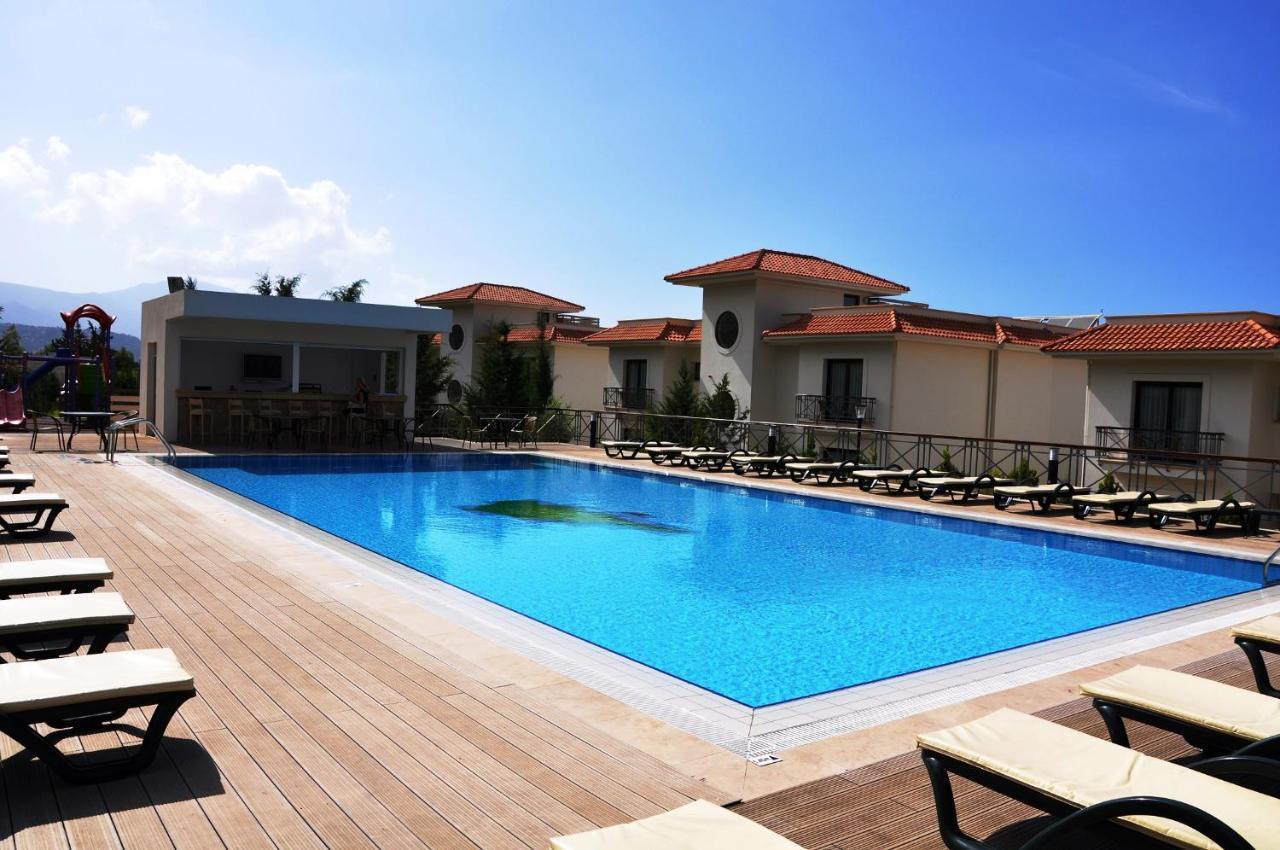 Korineum Golf & Beach Resort Agios Georgios  Exterior photo